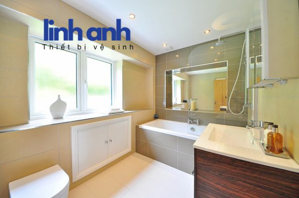 Combo 4 sản phẩm thiết bị vệ sinh